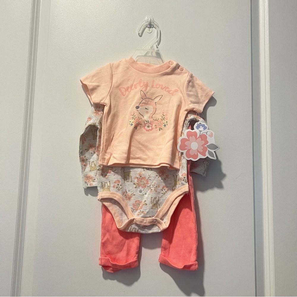 NWT Deerly Loved 3 piece pink, peach and grey matching set 3-6 months